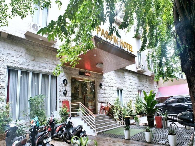 Pasifik Hotel Джакарта Екстер'єр фото